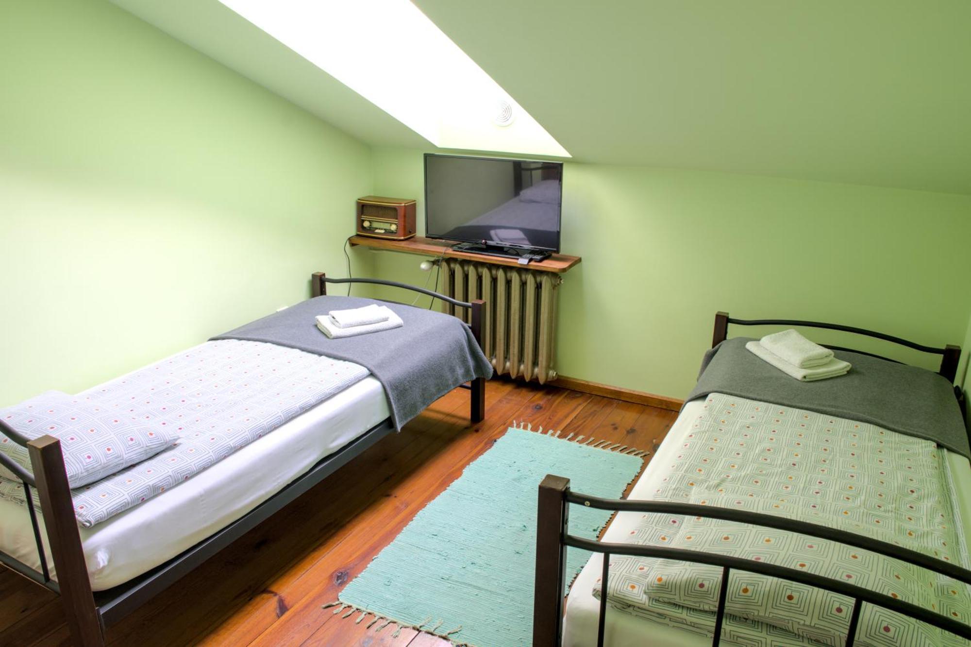 산도미에르즈 Gosciniec Kocmierzow B&B 외부 사진