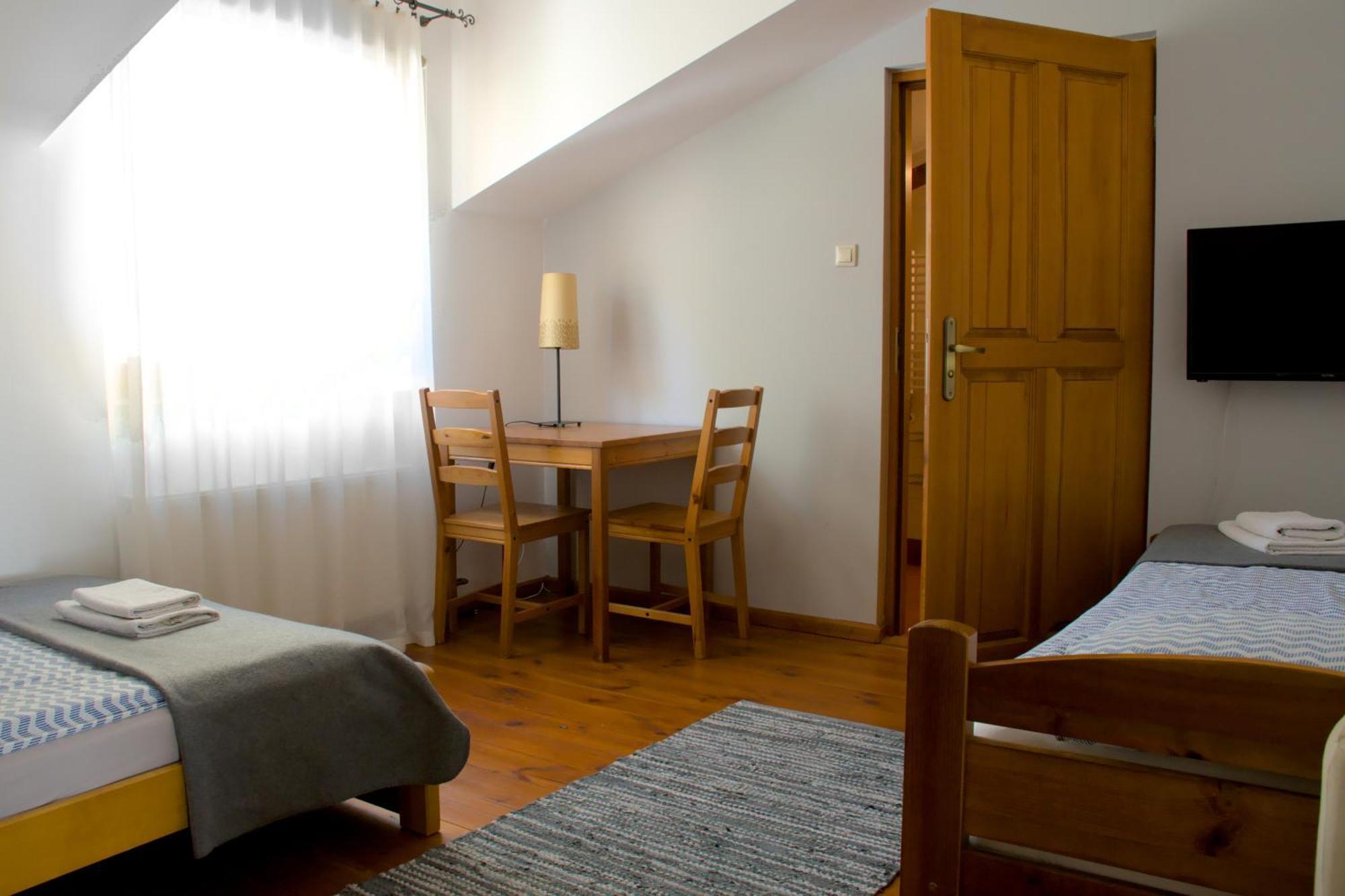 산도미에르즈 Gosciniec Kocmierzow B&B 외부 사진