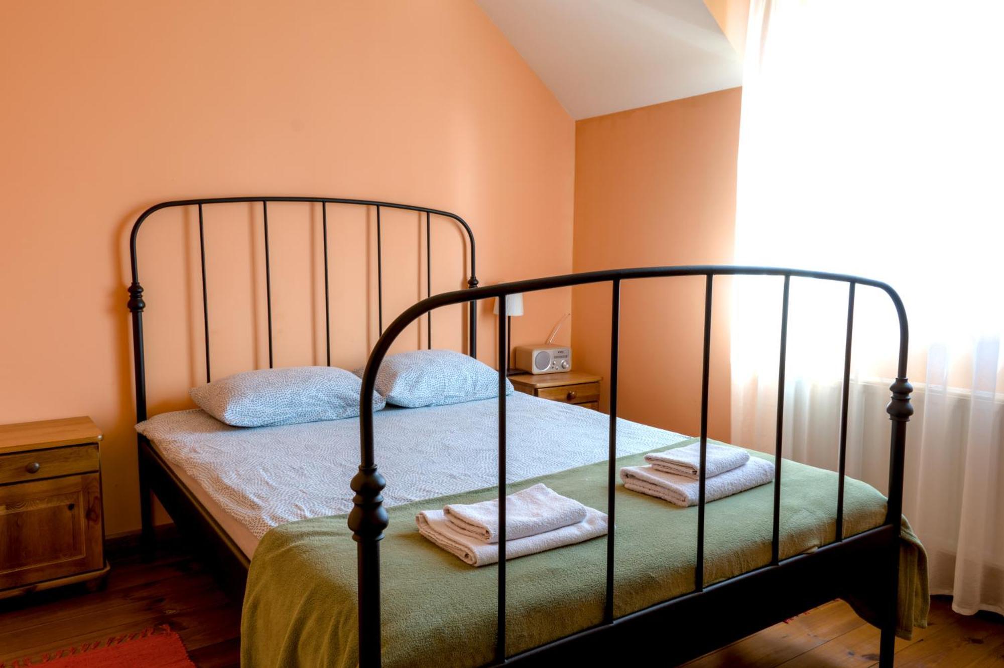 산도미에르즈 Gosciniec Kocmierzow B&B 외부 사진