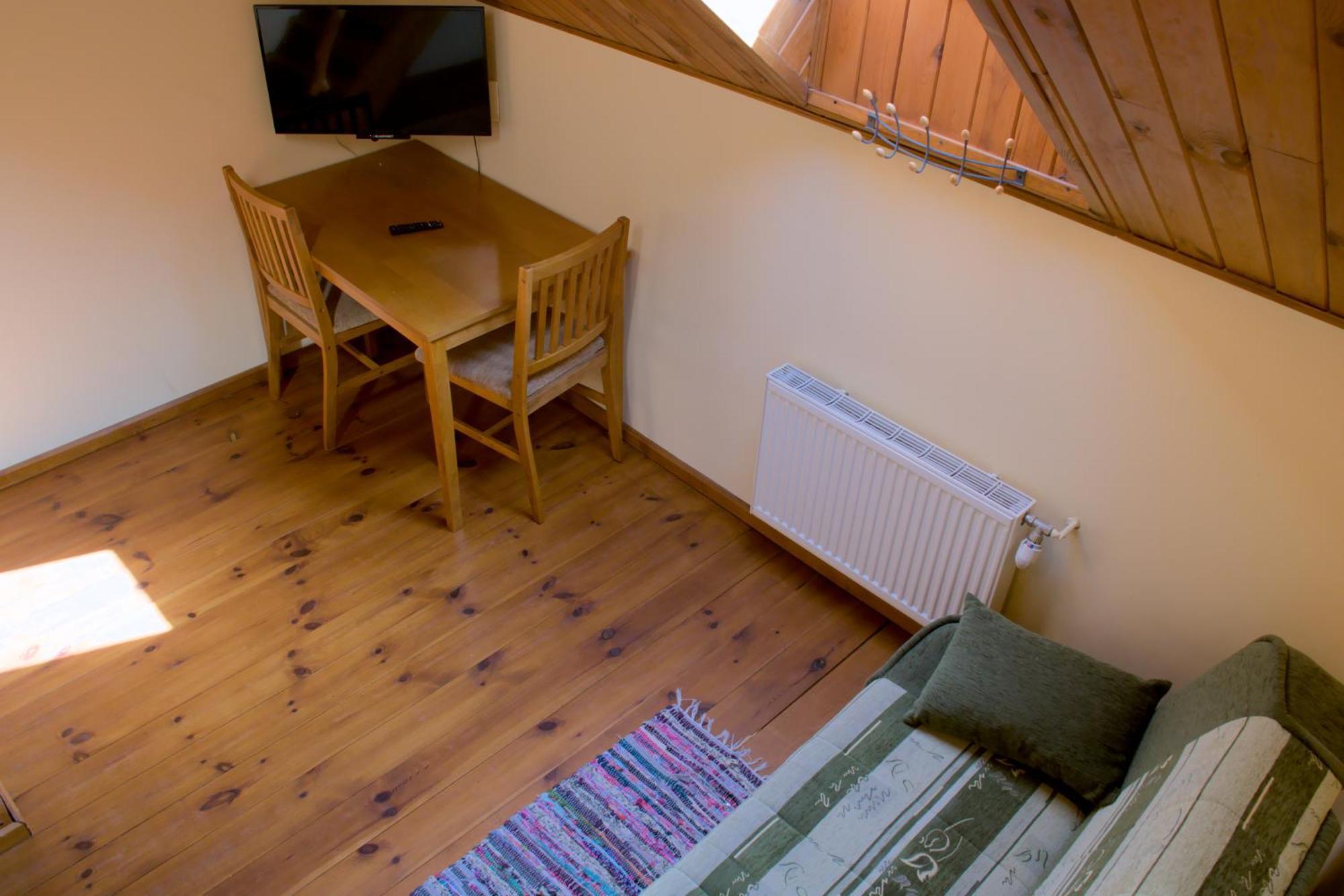 산도미에르즈 Gosciniec Kocmierzow B&B 외부 사진